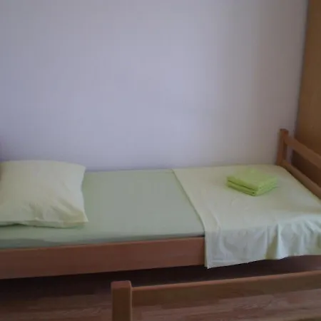Gunja Apartment *